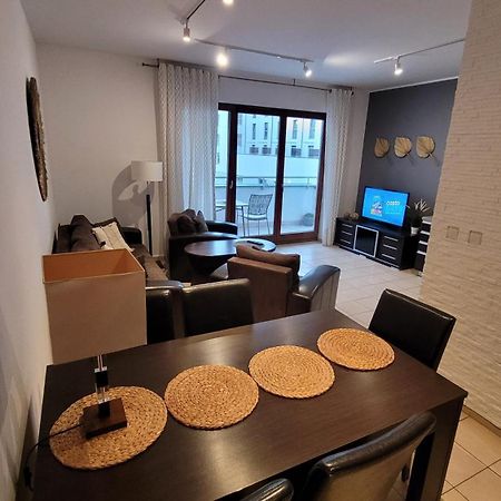 Frog Apartment - 2 Bedrooms And Living Room 슈비노우이스쳬 외부 사진
