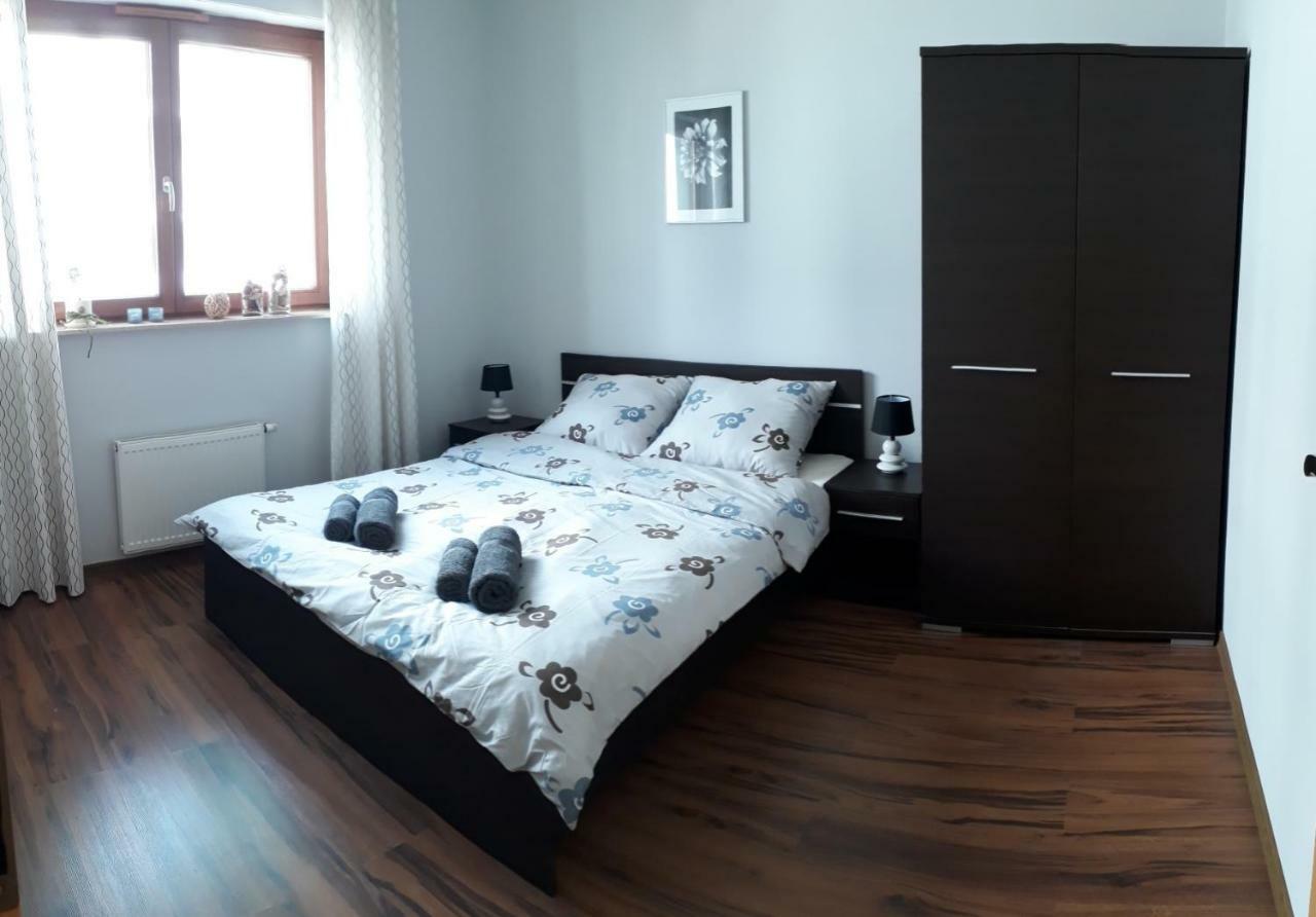 Frog Apartment - 2 Bedrooms And Living Room 슈비노우이스쳬 외부 사진